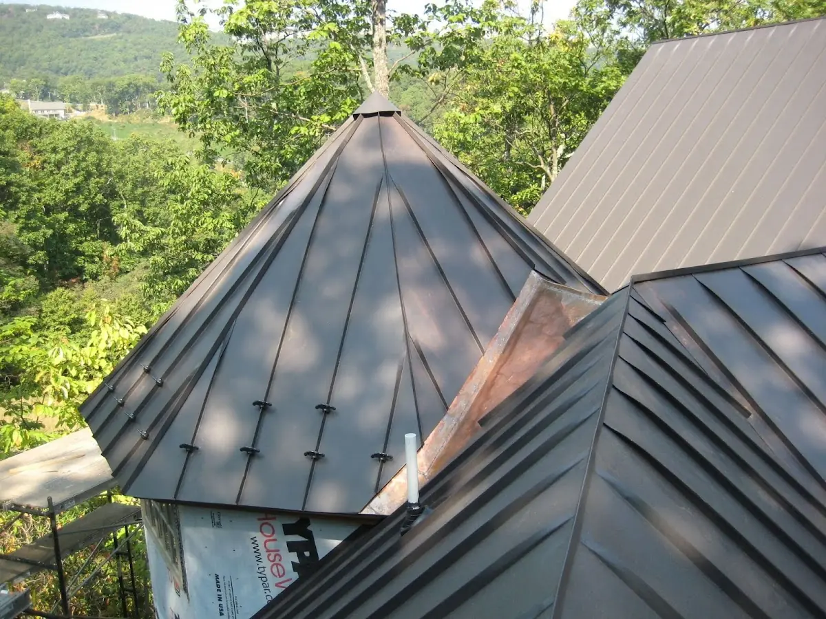 Professional Roof Tarp Installation by Craftsman Roofing in Tiana
